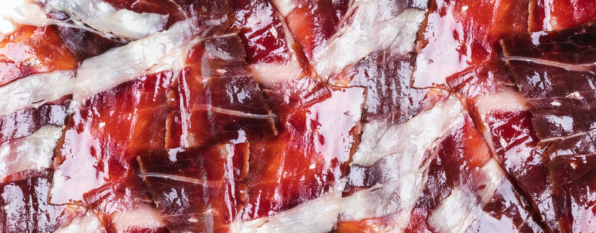 Embutidos y Curados — OGAYGUA, Embutidos y curados ibéricos, de tradición artesana, para retail, HORECA y exportación.
